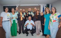 Famílias da APAE-Maracás prestam homenagem aos Vereadores na Câmara Municipal